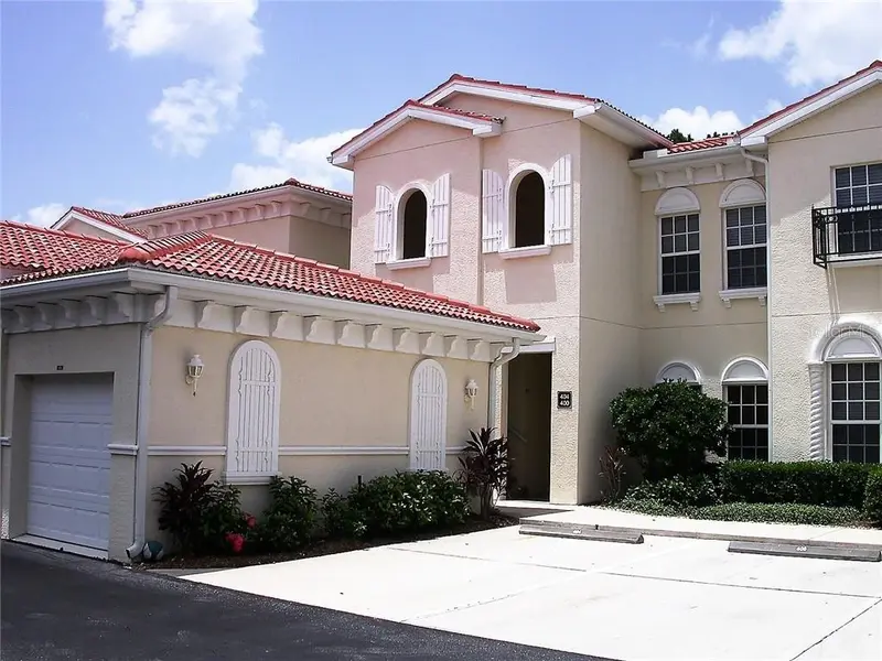 400 RAVINIA CIRCLE #400, VENICE