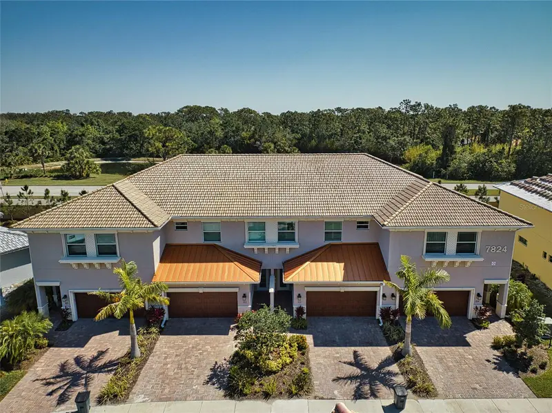 7814 HIDDEN CREEK LOOP #102, LAKEWOOD RANCH