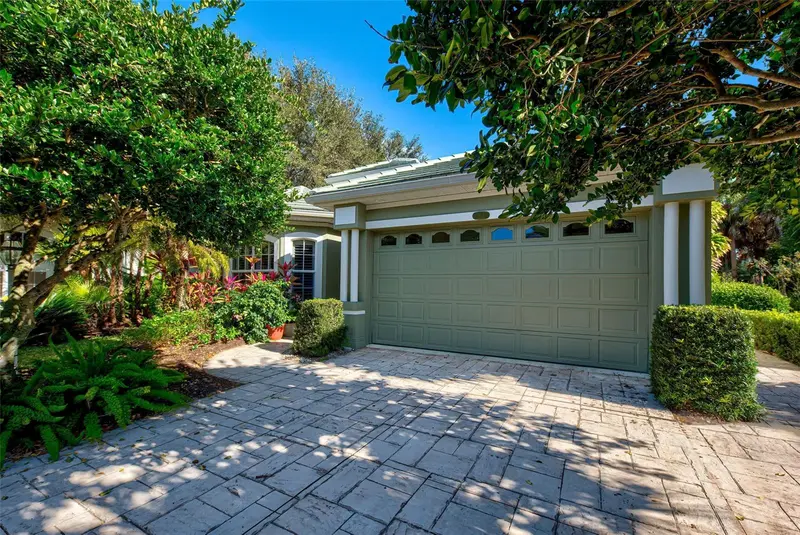 354 MELROSE COURT, VENICE