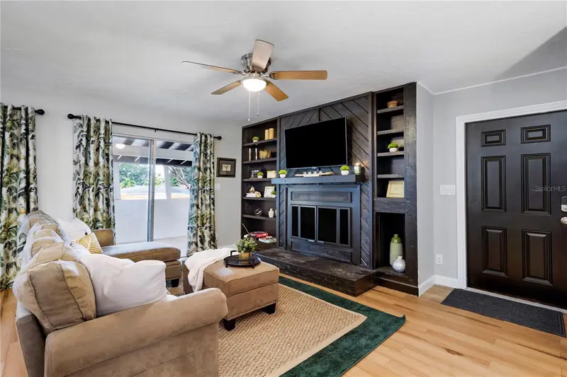 4705 HOLLINGSWORTH AVENUE, SARASOTA