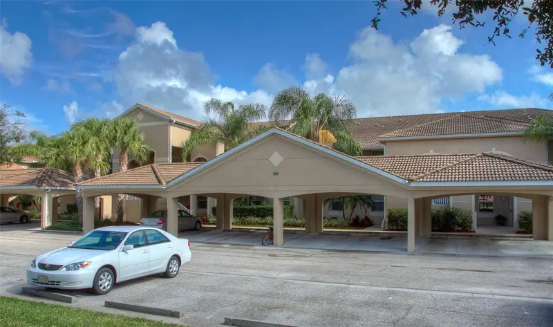 905 FAIRWAY COVE LANE #205, BRADENTON