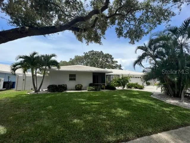 7328 CURTISS AVENUE, SARASOTA