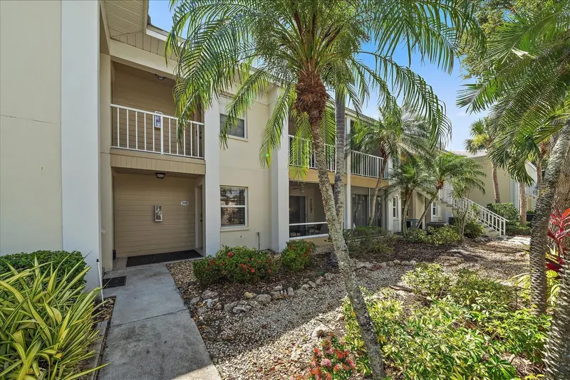 425 CERROMAR TERRACE #359, VENICE