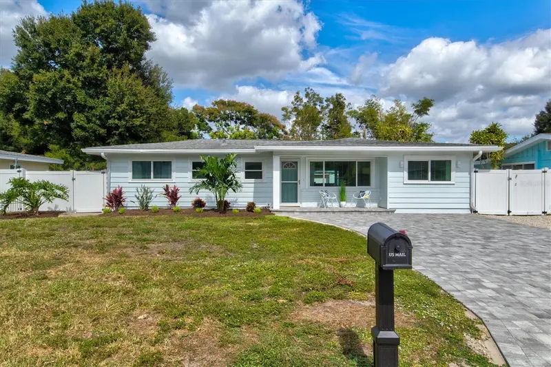 2641 MARTIN STREET, SARASOTA