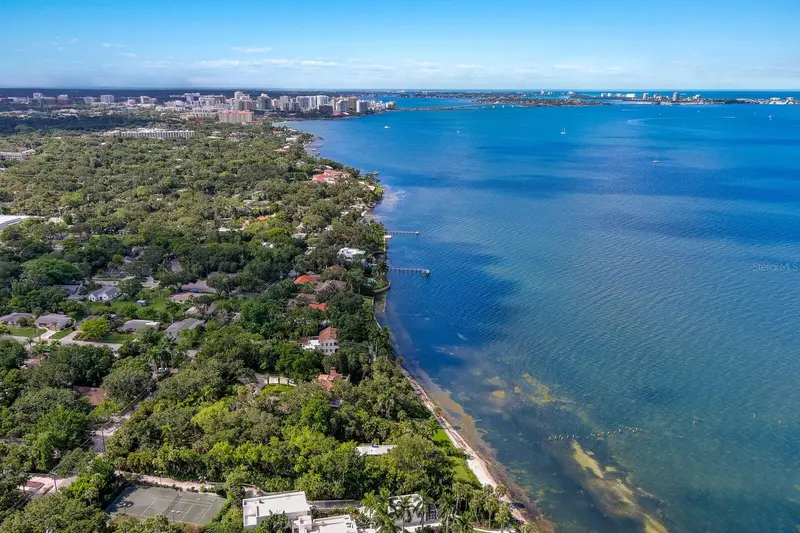 Thumbnail 36