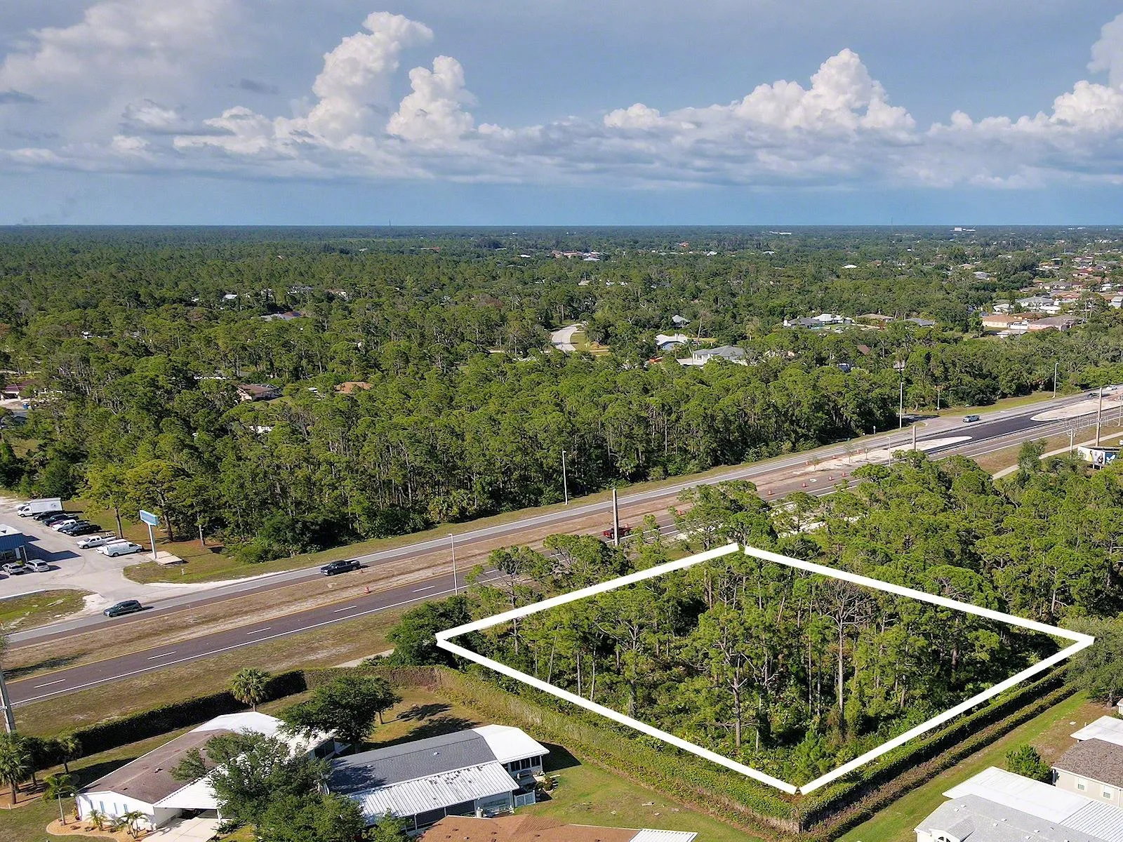 Can rezone to build 2 Triplex or Duplexes