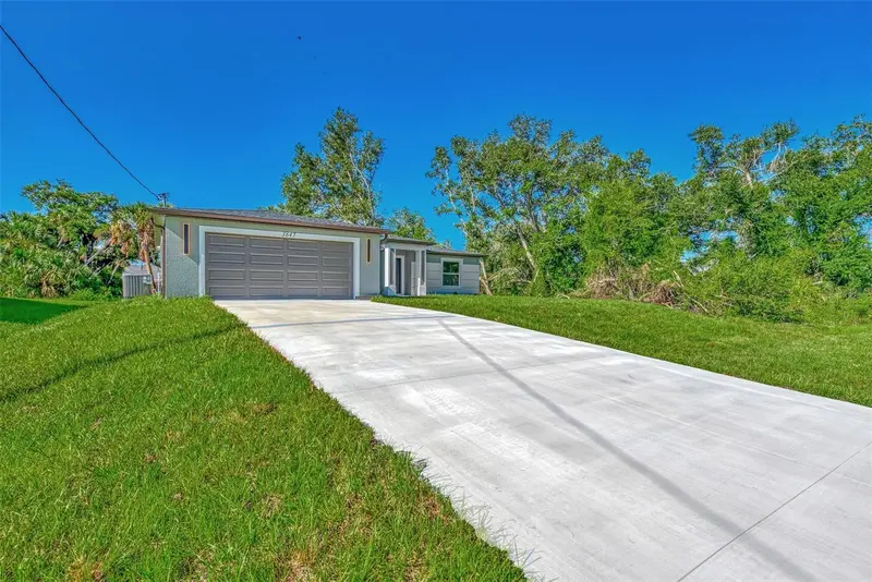 3847 PRICE BOULEVARD, NORTH PORT