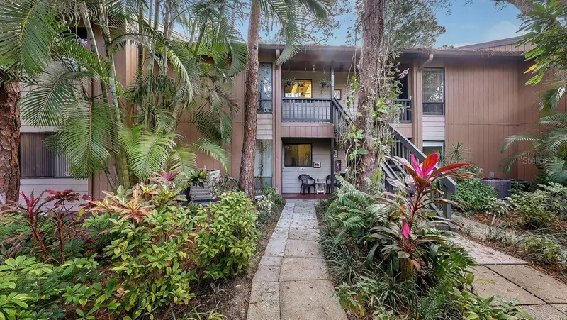1608 BAYHOUSE POINT DRIVE #GL304, SARASOTA