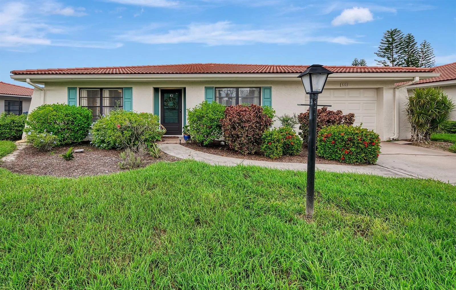 Best Private STAND ALONE VILLA n Vivianda5301 Greencroft Dr, Sarasota FL 34238