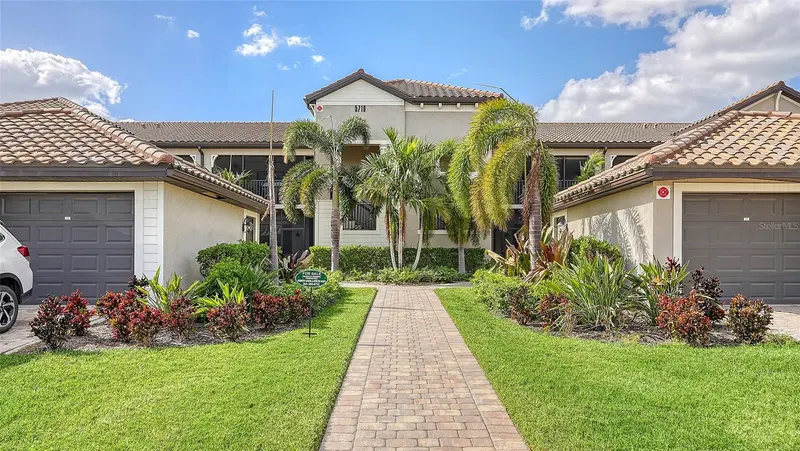 5710 PALMER CIRCLE #201, BRADENTON