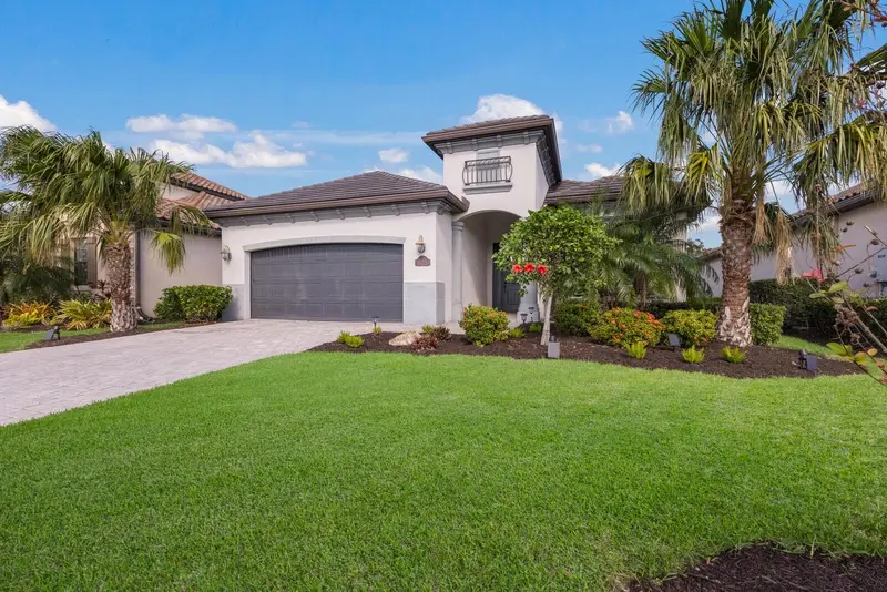 6113 CESSNA RUN, BRADENTON