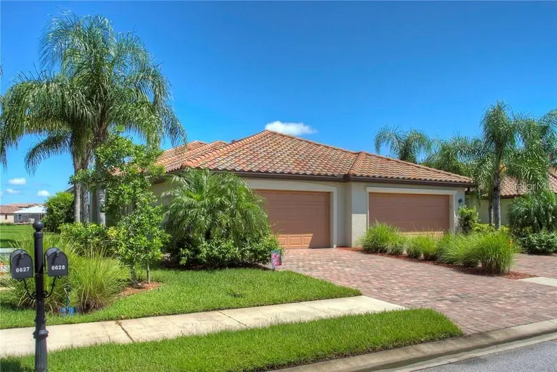 6627 CANDLESTICK DRIVE, BRADENTON