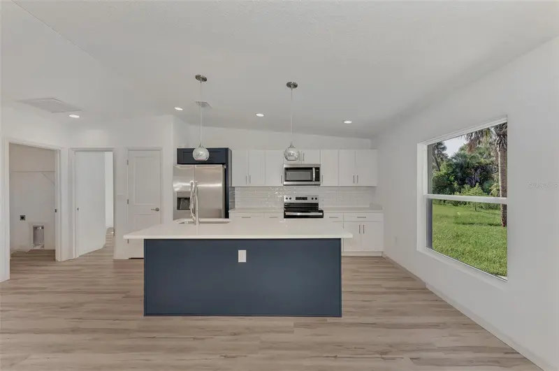 Thumbnail 13