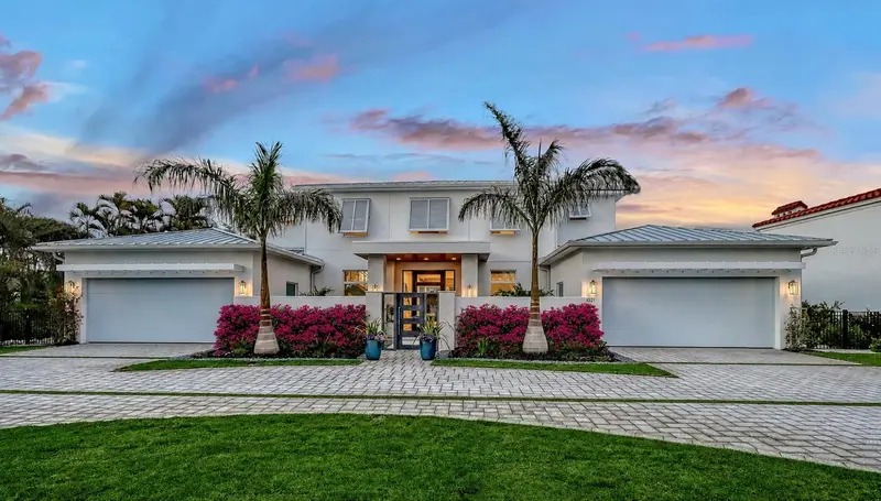 1521 LAKE SHORE DRIVE, SARASOTA