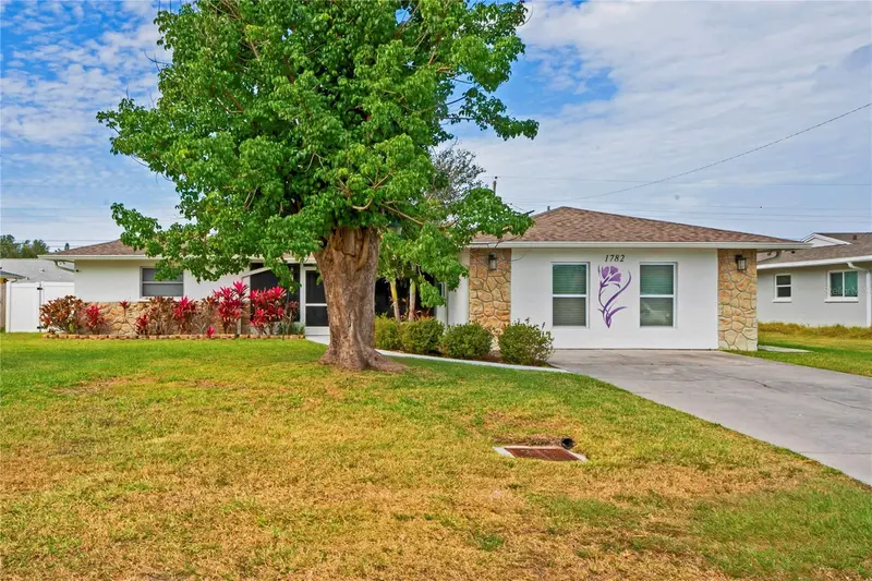 1782 COCONUT DRIVE, VENICE