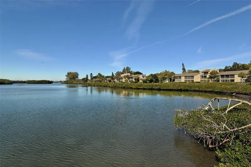 Thumbnail 58
