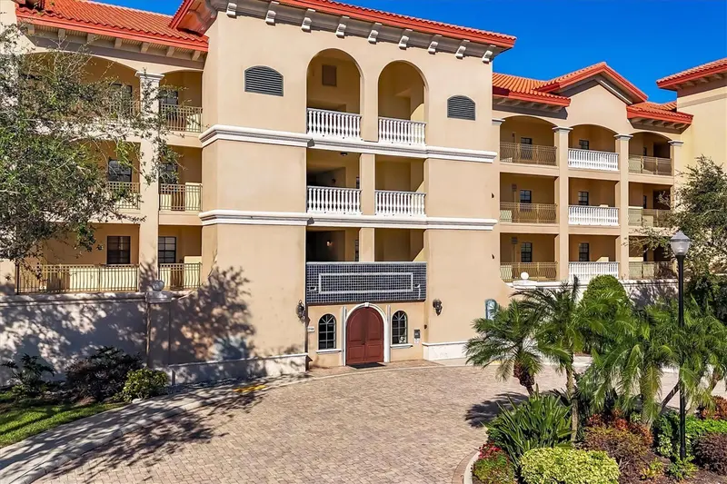 7710 LAKE VISTA COURT #205, LAKEWOOD RANCH