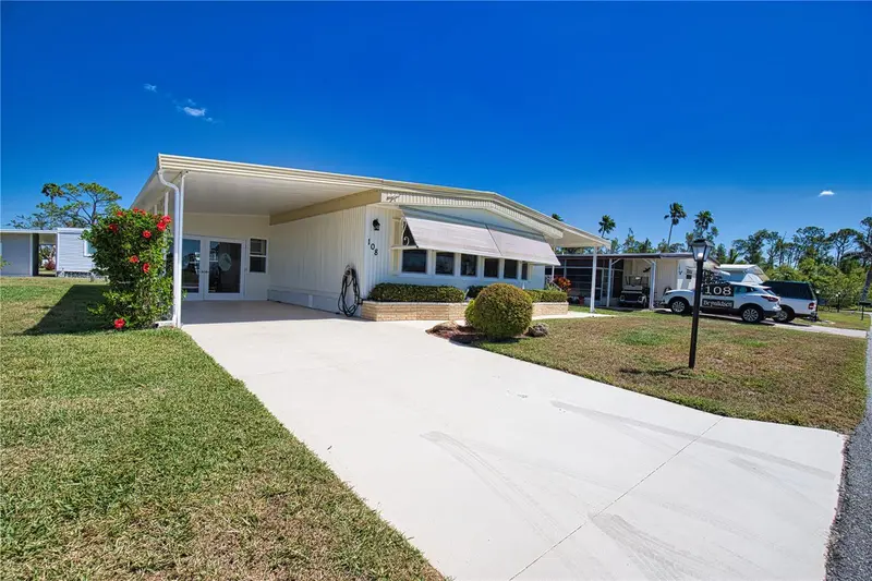 108 LA PALOMA, NORTH PORT