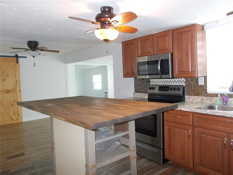 373 LONGWOOD DRIVE, VENICE, photo 2 of 25