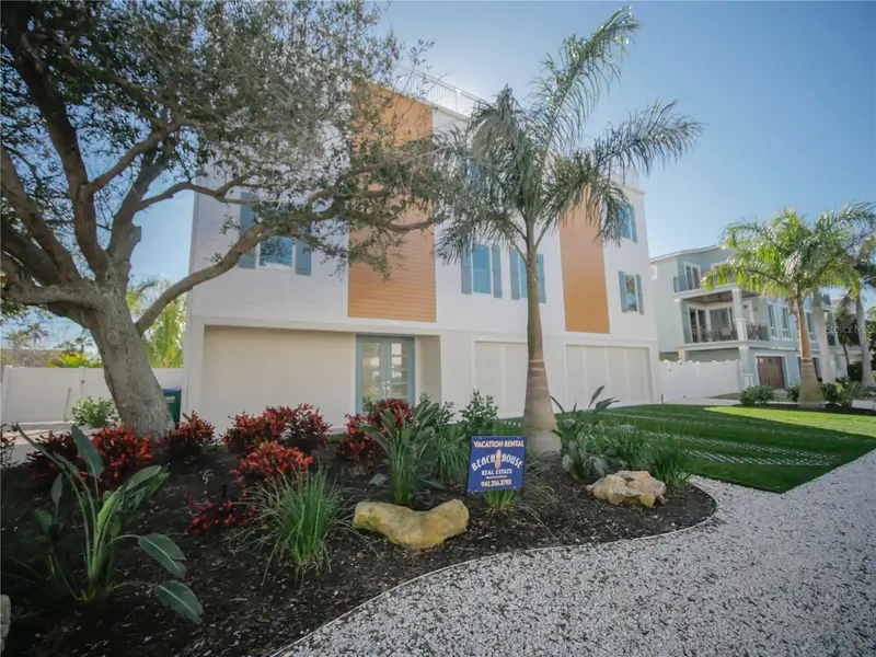 111 6TH STREET, BRADENTON BEACH