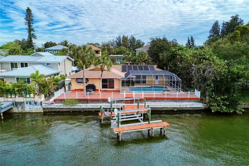 4946 COMMONWEALTH DRIVE, SARASOTA