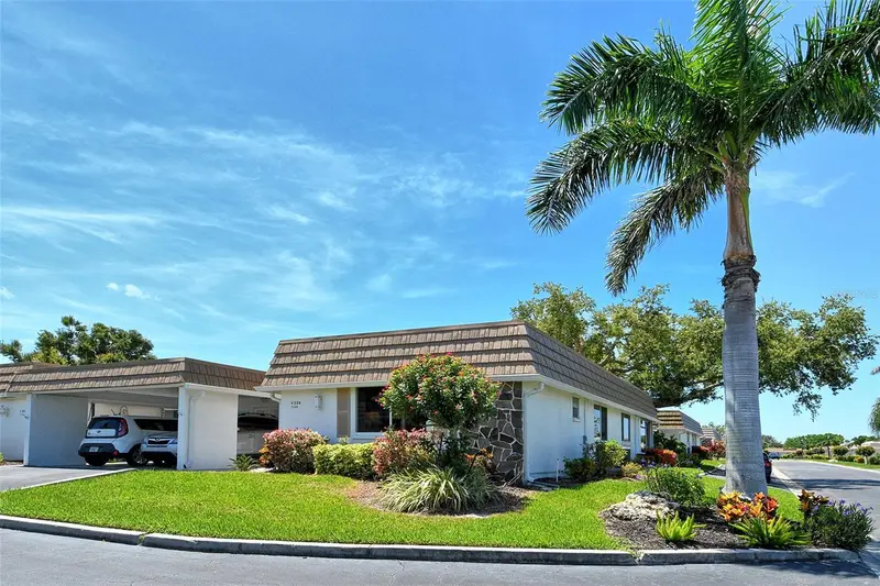 2308 WATERBLUFF PLACE #V304, SARASOTA