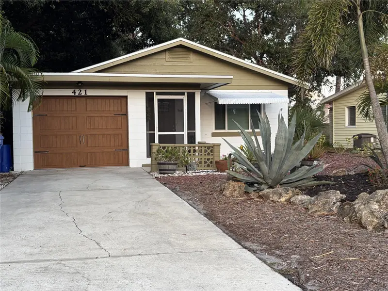 421 RIVIERA STREET, VENICE