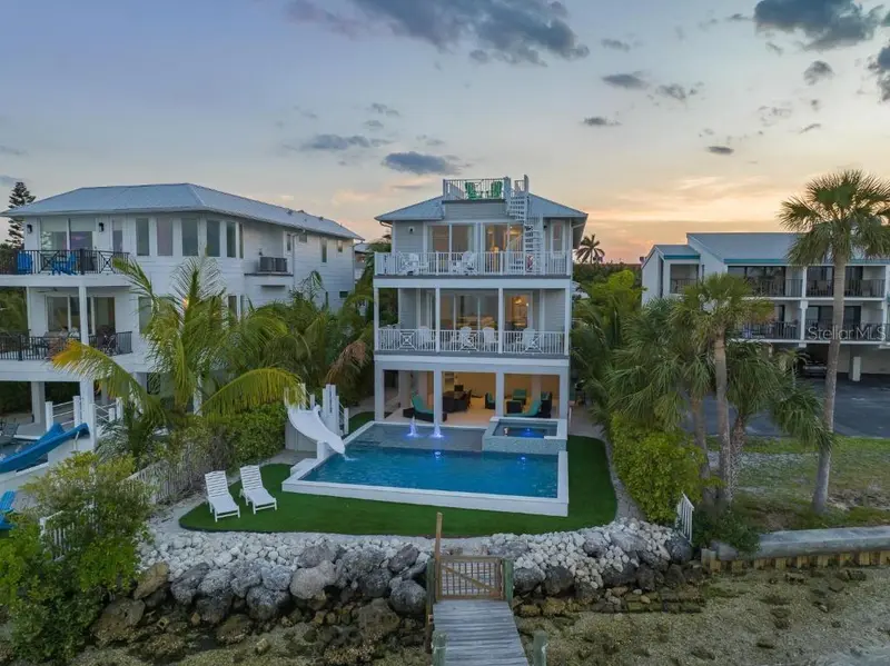 112 11TH STREET, BRADENTON BEACH
