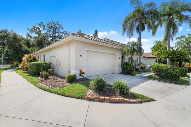 8809 HAVENRIDGE DRIVE, SARASOTA, photo 3 of 69