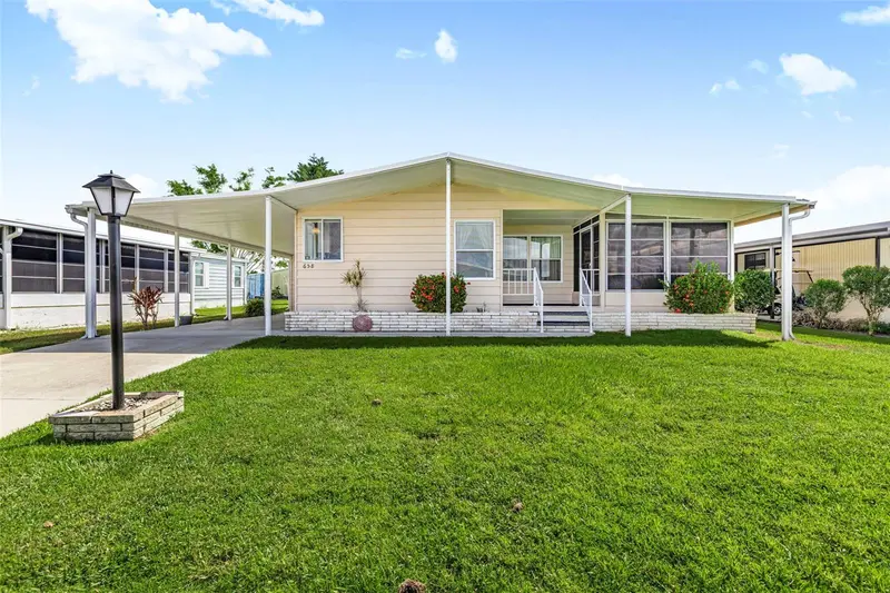 658 LA SALA, NORTH PORT, photo 2 of 77