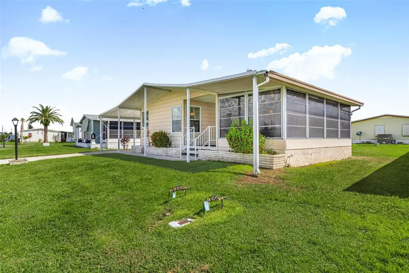 658 LA SALA, NORTH PORT, photo 3 of 77