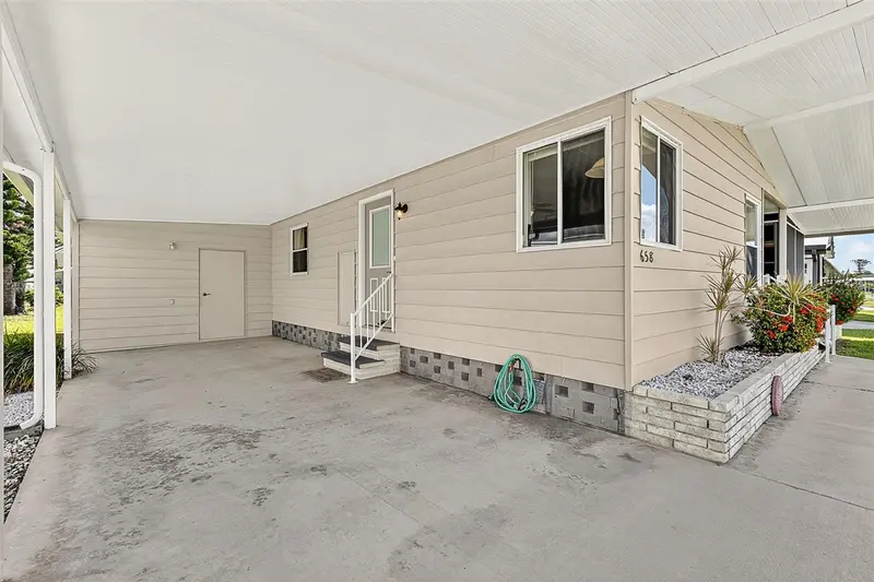 658 LA SALA, NORTH PORT, photo 5 of 77