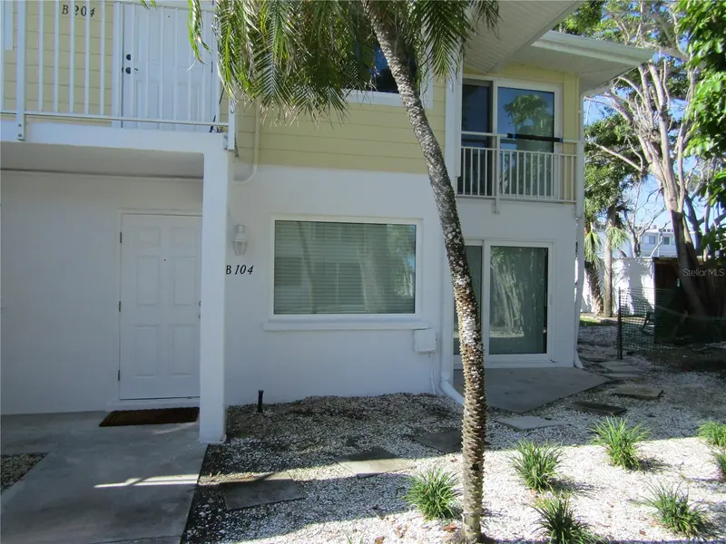 999 INLET CIRCLE #B104, VENICE