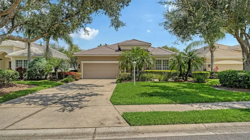 6909 LENNOX PLACE, BRADENTON