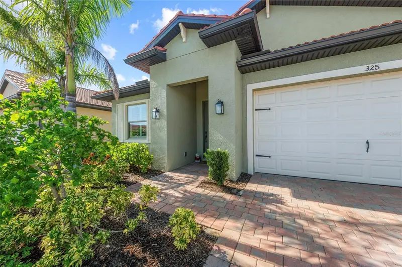 325 VILLORESI BOULEVARD, NOKOMIS, photo 2 of 48