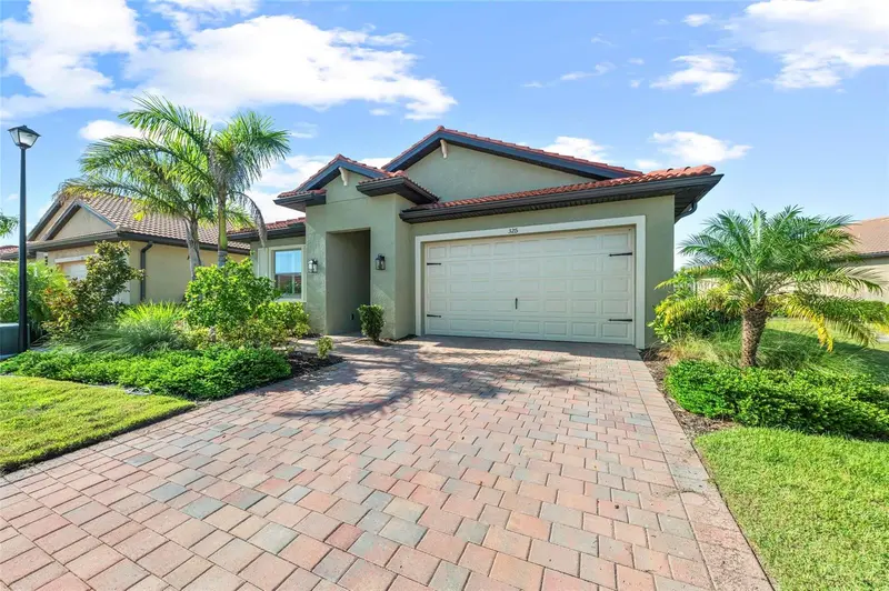 325 VILLORESI BOULEVARD, NOKOMIS, photo 3 of 48