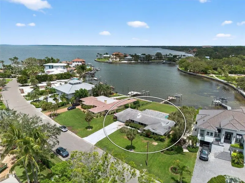 377 SHORE DRIVE, SARASOTA