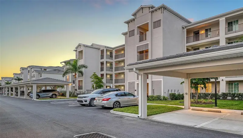 12140 WELLEN GOLF STREET #301, VENICE