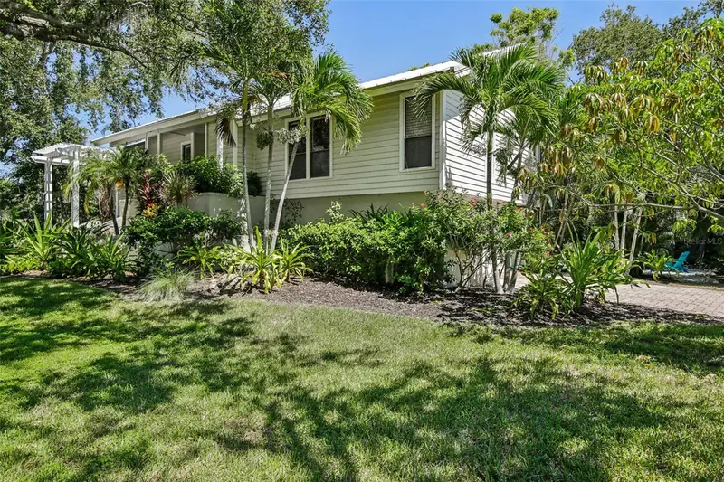 3390 BAYOU SOUND, LONGBOAT KEY