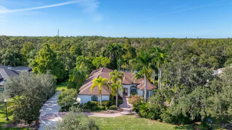 9979 CHERRY HILLS AVENUE CIRCLE, BRADENTON
