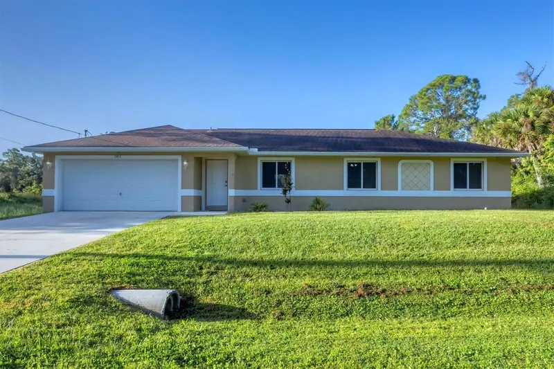 2415 NOWATNEY AVENUE, NORTH PORT