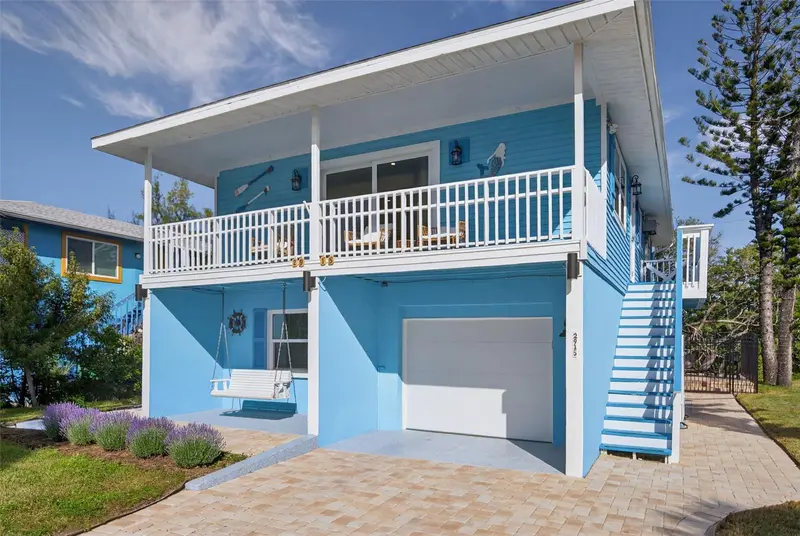 2915 AVENUE C, HOLMES BEACH