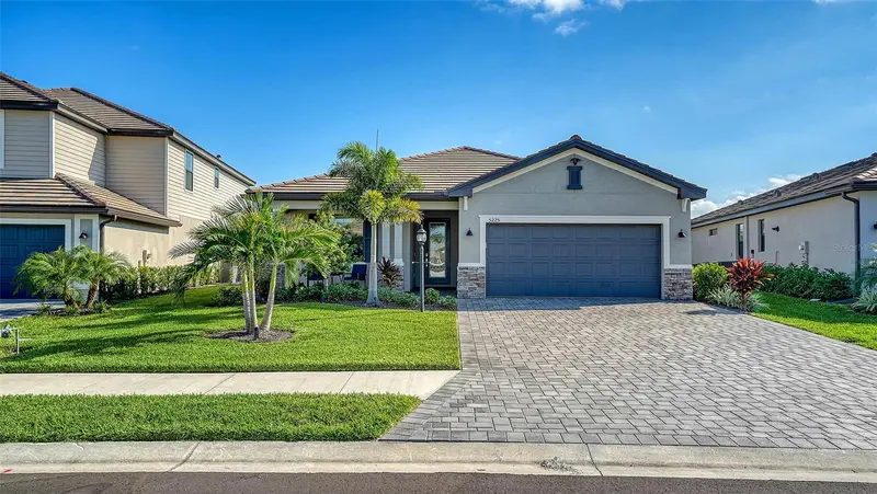 5225 BLUE CRUSH, BRADENTON