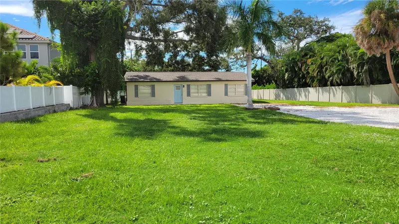 3932 SUNSHINE AVENUE, SARASOTA