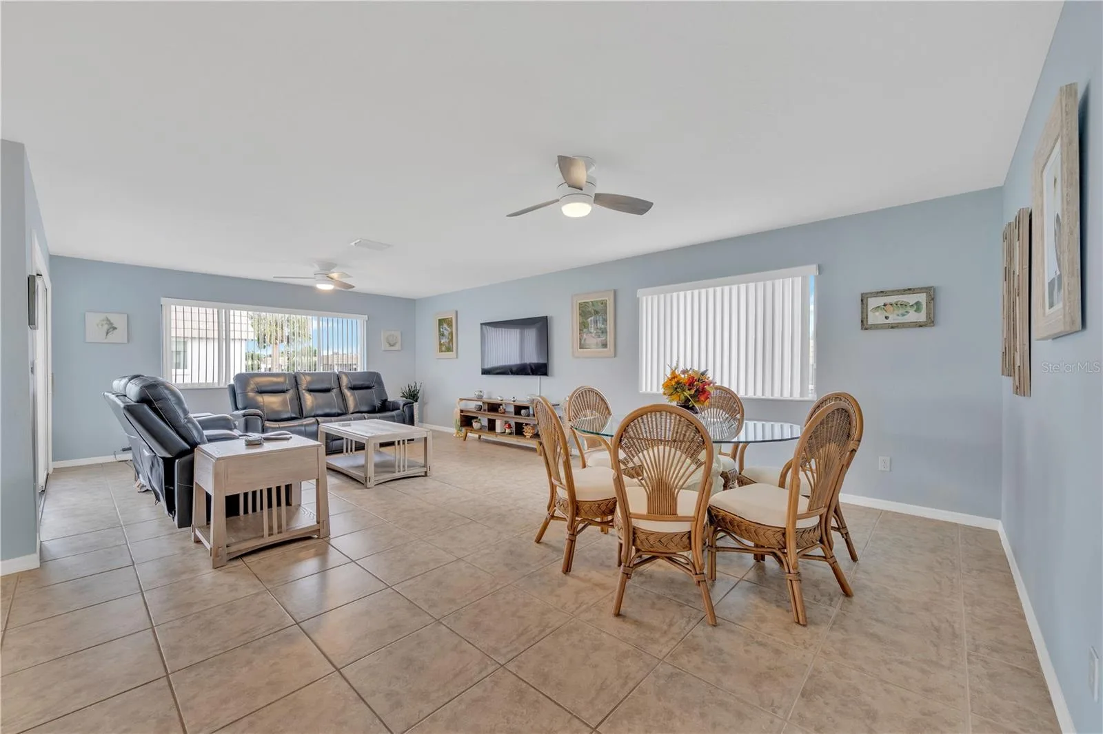 Living & dining area great room