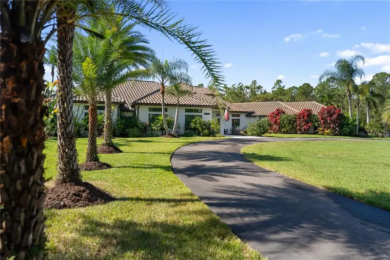 18702 69TH AVENUE, BRADENTON, photo 4 of 54