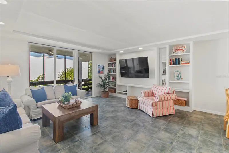 Thumbnail 16