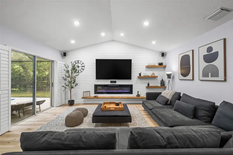 Thumbnail 17