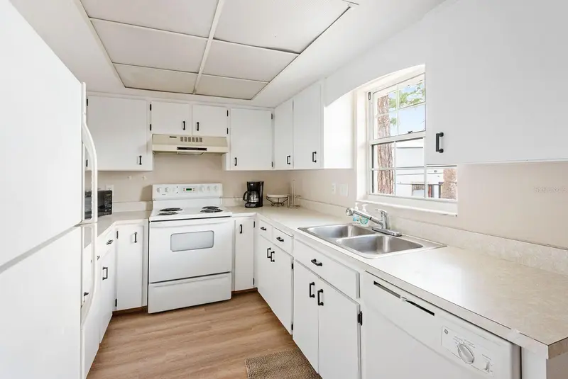 Thumbnail 15