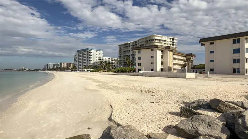 1900 BENJAMIN FRANKLIN DRIVE #201BER, SARASOTA
